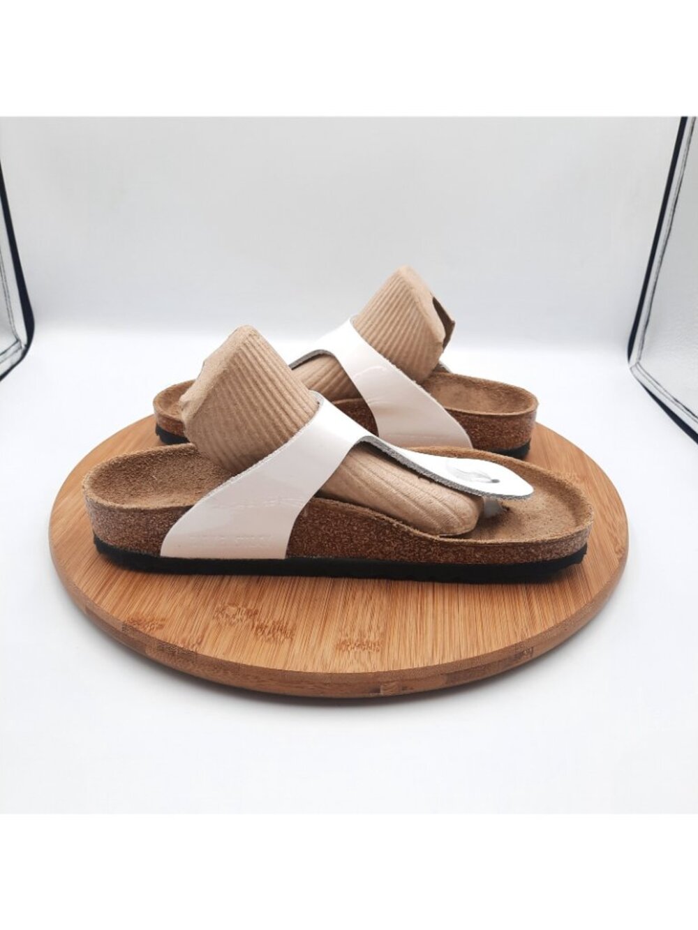 Birkenstock Gizeh Womens Size 7 Sandles White Natural Patent Leather Toe Post - Picture 5 of 10